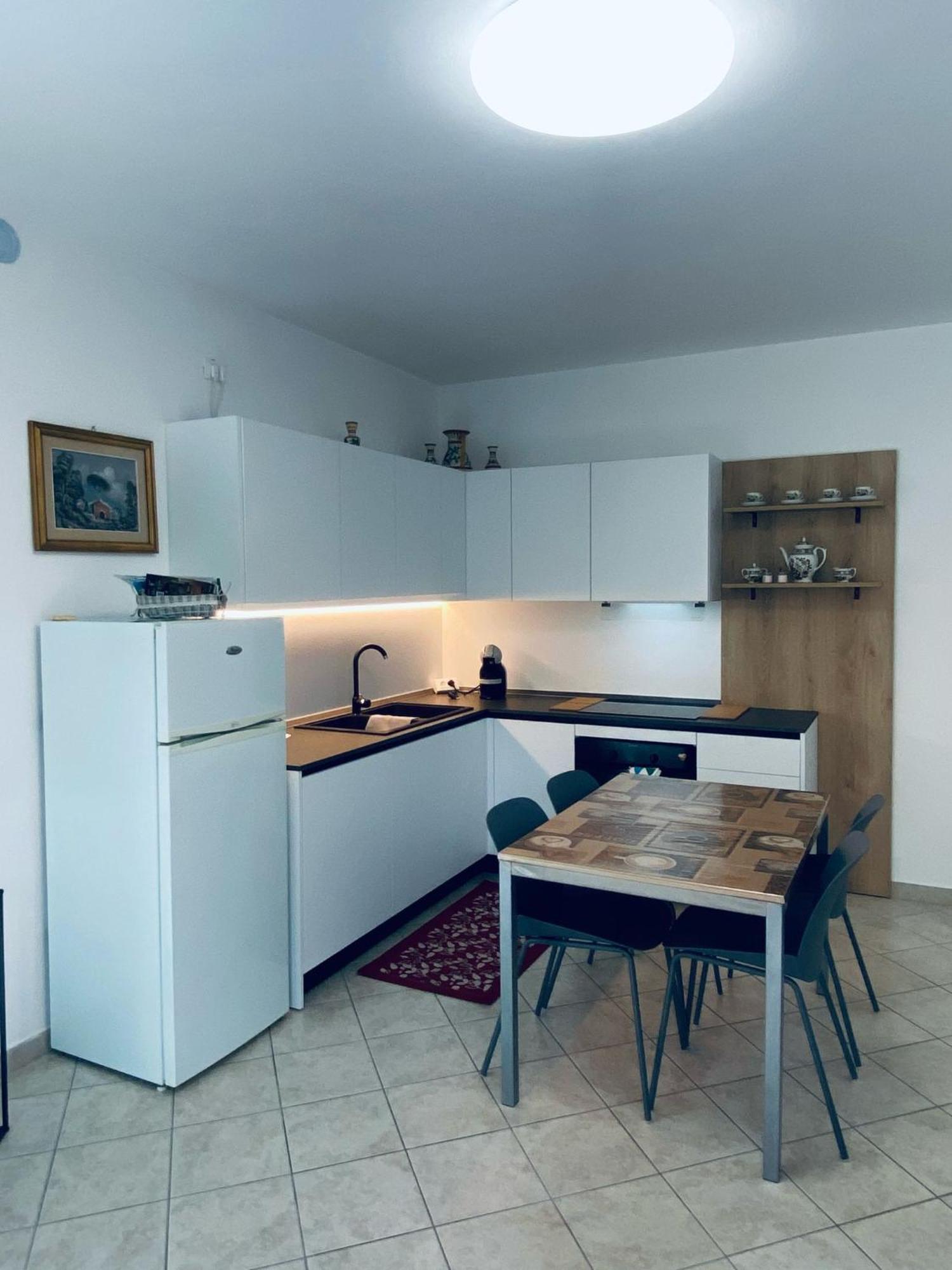 Alma Apartment Sirmione Exterior photo